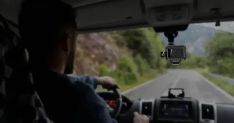 Guide to Advanced Dash Cam Safety Features with GPS Tracking and Wireless Access